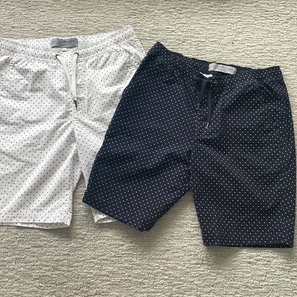2 for 1! Unworn Men’s summer shorts.